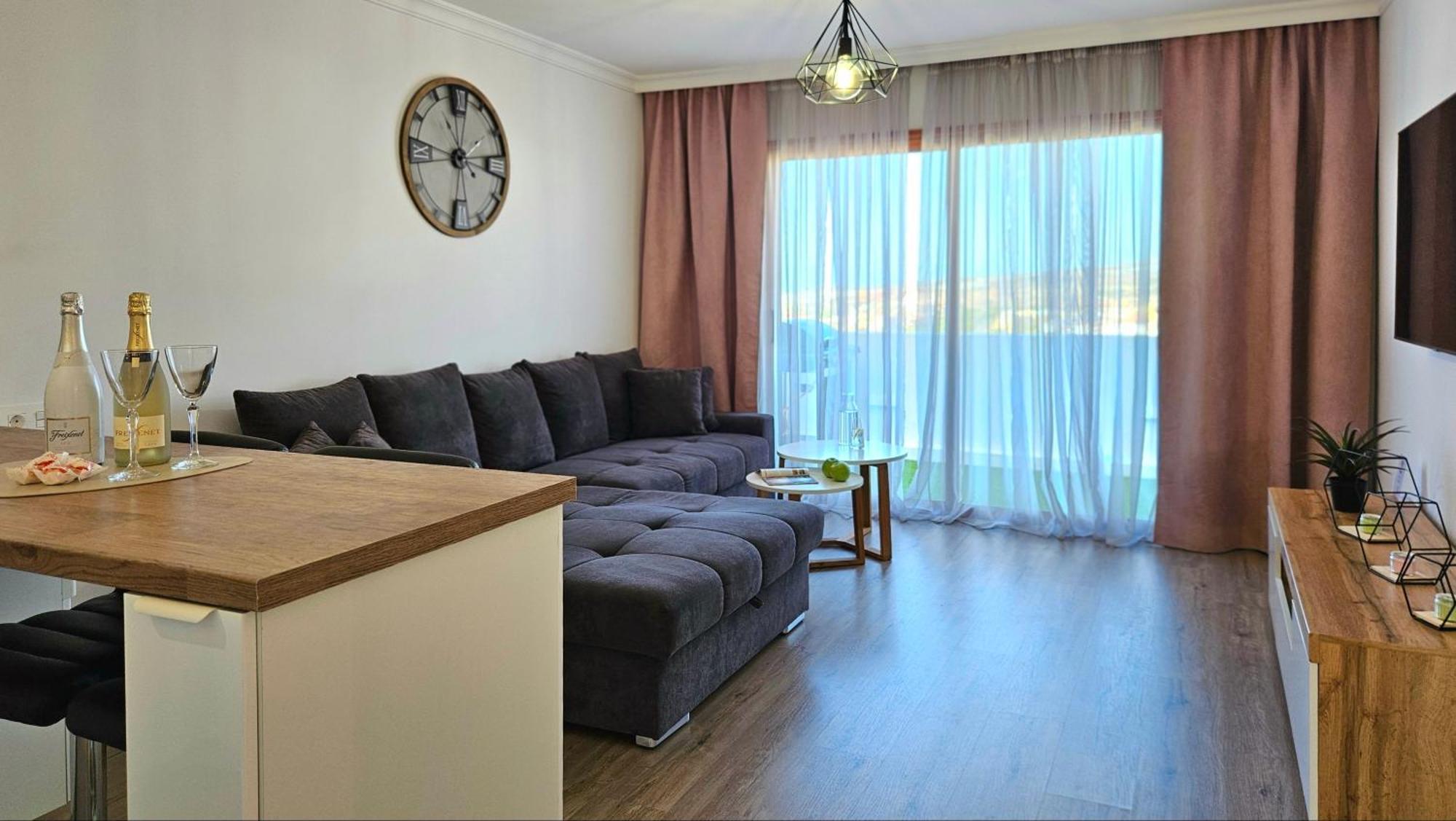 Paulmarie Family Apartment Ocean&Mountain View アデヘ エクステリア 写真